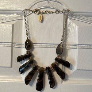 Chico’s Gold and Brown Statement Necklace ✨
